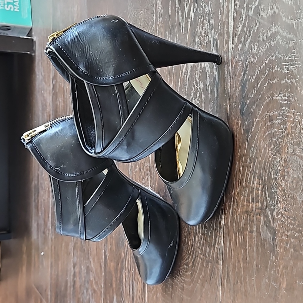 H&M Zip-Back Pumps - Picture 4 of 6